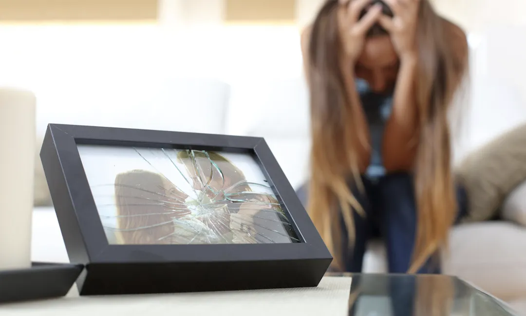 Female worried about cheating spouse in Orem, UT